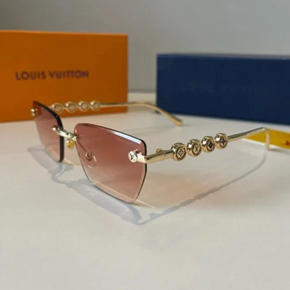 Louis Vuitton Women's Gold Sunglasses Sunglasses